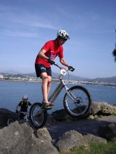 Jon Areitio en espectacular acción